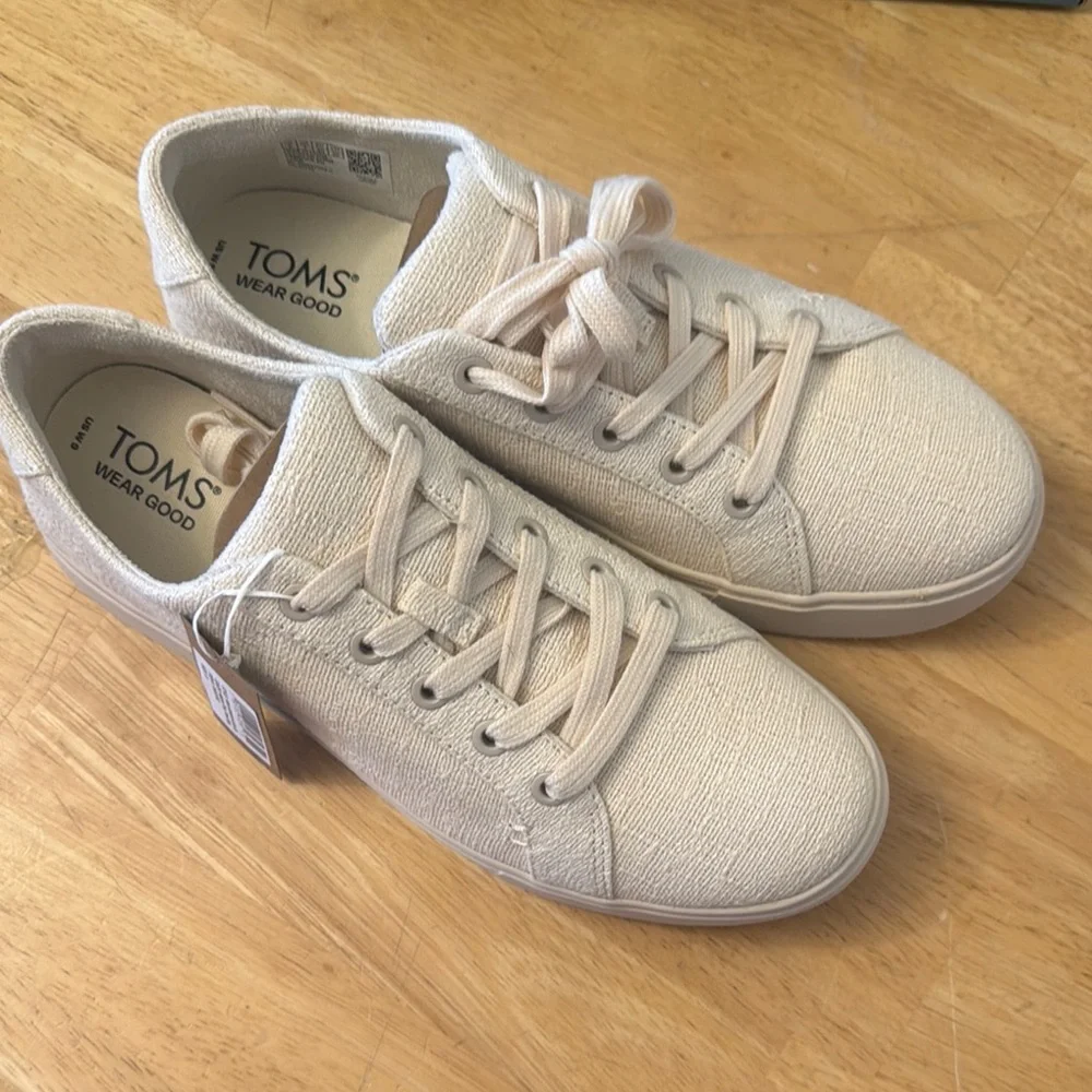 TOMS Natural Canvas Lace-Up Shoes - Picture 1 of 4